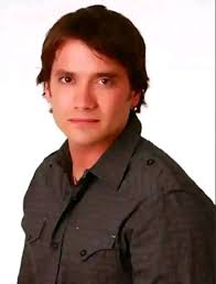 I HATE to story line of Finn drinking…please stop!!✋