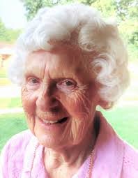 Genevieve Stark's Instagram, Twitter & Facebook