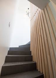 Une Maison Neuve Pres De Lyon Avec Images Maisons Neuves Escaliers Maison Architecte Interieur