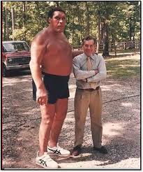Andre The Giant And 60 Minutes Reporter Morley Safer Andre The Giant Wrestling Superstars Professional Wrestling