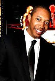 Damon Willis's Instagram, Twitter & Facebook