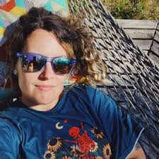 Julia Wright (@thewrightpage)