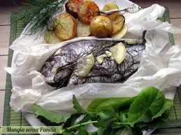 Salmone al cartoccio morbido, succoso e semplice da fare. Orata Al Cartoccio In Padella Con Patate