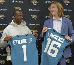 Jetzt jaguar einfach bei douglas bestellen und 2 gratisproben sichern! Jaguars Entertainment Factor Gets Boost By Drafting Trevor Lawrence Travis Etienne