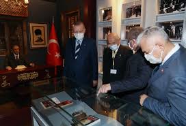 Karikatürdeki projeler ise bugünleri hatırlatacak nitelikte. Msbigxlioh9kim