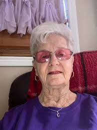 Linda Hise's Instagram, Twitter & Facebook