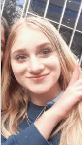 Ebony Olson 🧜🏻‍♀️ (@Ebony_Olson)