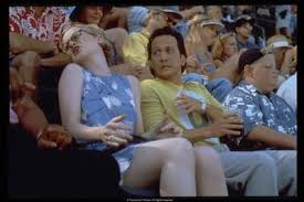 Partea distractiva incepe cand duece isi da seama ca singura cale de a iesi din incurcatura este sa devina… gigolo! Deuce Bigalow Male Gigolo