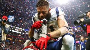 Julian edelman has retired from the nfl, meaning he'll have lots more who are julian edelman's exes? Who Is Julian Edelman Dating Julian Edelman Girlfriend Wife