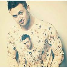 He is an animal lover and has a cute dog in his home. 27 Marcus Dibble The Dibman Ideas Marcus Fishin Tank Man