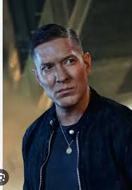 Lalo Salamanca (Better Call Saul) vs Tommie Egan (Power). My 💰 would be