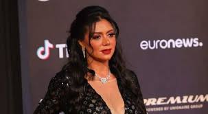 الفنانة رانيا يوسف تستأنف تصوير أحداث فيلمها الجديد دماغ… Ø±Ø§Ù†ÙŠØ§ ÙŠÙˆØ³Ù ØªØ¹Ù„Ù‚ Ø¹Ù„Ù‰ Ø§Ø±ØªØ¯Ø§Ø¡ Ù‡Ø¨Ø© Ø§Ù„Ø£Ø¨Ø§ØµÙŠØ±ÙŠ Ø§Ù„Ø­Ø¬Ø§Ø¨ ÙˆÙ‡ÙƒØ°Ø§ Ø±Ø¯Øª Ø¨Ø§Ù„ØµÙˆØ±Ø©