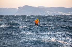 Today (aujourd'hui) puts a new spin on dying 26 january 2013 | screen anarchy. Video Une Traversee Corse Continent En Pleine Tempete Et En Paddle Voile Moteur