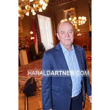 Herbert prohaska ist ein ehemaliger fußballspieler aus австрия. Offizielle Webseite Von Fotograf Ing Harald Artner