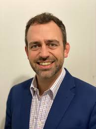 Edward Travers's Instagram, Twitter & Facebook