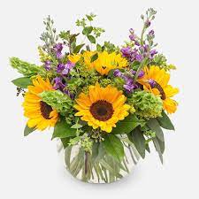 Send The Sag Harbor Bouquet Of Flowers From Plantshed New York Flowers In New York Small Flower Arrangements Flower Garden Design Flower Arrangements Simple