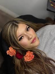 Any suggestions for good Instagram accounts to follow for a teen learning  ASL?