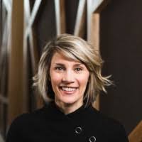 Courtney Holman's Instagram, Twitter & Facebook