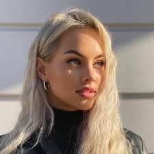 La joven de origen polaco tuvo un noviazgo de 15 meses con el defensor jerome boateng del bayern múnich, relación que había terminado la semana pasada, según había. Kasia Lenhardt Quien Era La Modelo Y Ex Novia De Jerome Boateng Soy Futbol
