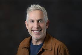 Pat Bolden's Instagram, Twitter & Facebook