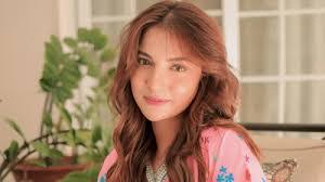 Hannah Verity's Instagram, Twitter & Facebook