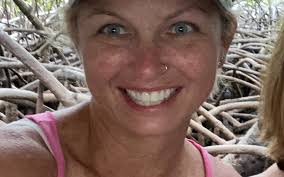 Aimee Lowe's Instagram, Twitter & Facebook