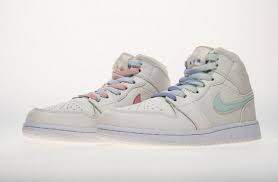 Air Jordan 1 Mid Multi Color Swoosh Phantom 555112 035 In 2020 Air Jordan Shoes Air Jordans Air Jordan Sneakers