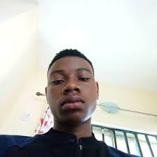 KendrickLamar reportedly had cops parked outside #Drake's house until he  left #Toronto‼️👀😳