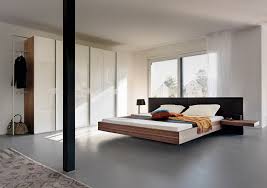 Kunstlederbetten in großer auswahl modern oder klassisch z. Schwebebett Holz Leder Doppelbett Hohe Kopfleiste Bei Mobel Morschett Doppelbett Design Inneneinrichtung Schlafzimmer Schwebendes Bett