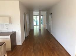 Town hall duisburg is 5 miles from the apartment, while einschornsteinsiedlung is 5 miles from the property. 3 Zimmer Wohnung Zu Vermieten Kaiserswerther Markt 51 40489 Dusseldorf Kaiserswerth Mapio Net