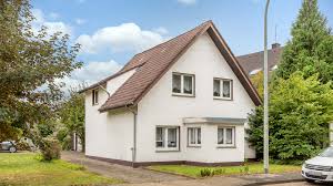 Dieses von uns exklusiv angebotene reihenmittelhaus wurde 1993 auf einem. 5550 Einfamilienhaus 33104 Paderborn Schloss Neuhaus Thater Immobilien Gmbh