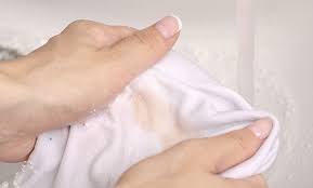 Maybe you would like to learn more about one of these? 6 Astuces Pour Enlever Une Tache D Huile Sur Un Vetement