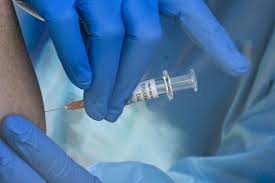 A une semaine d'écart, l'allemagne et israël ont annoncé le lancement d'une campagne de rappel pour les. Coronavirus L Allemagne Veut Lancer La Vaccination Avant Noel