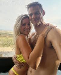 Hurleypurley at Chaturbate: Current Goal: Both Couples 69!!! at 2000 tokens  -- Next Goal: Final Punishment!!! -- Come hang out, talk some shit and have  some fun! blonde bdsm kinky sexy