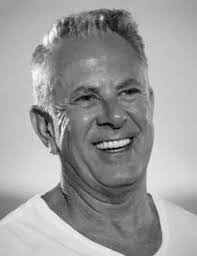 Keri Pack's Instagram, Twitter & Facebook