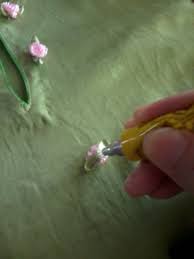 See more ideas about jahitan tampal, kraf, corak menjahit. Cara Tampal Bunga Pada Baju Debeadscollection On Instagram Sweet Tak Kalau Nak Belajar Cara Jahit Chunky Beads Ni Bawa Baju Or Tudung Bead Sewing Couture Embroidery Pearl Embroidery Dari Banyaknya