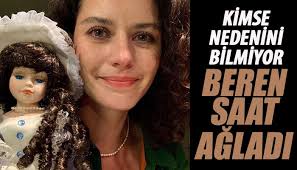 Updating database of 1 300 000 hashtags. Beren Saat In Instagram Da Agladigi Fotografi Paylasmasi