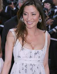 Discovery's michelle yeoh has also joined the cast as scientist dr karina mogue and we got our first look at her in action on set in march 2021. Michelle Yeoh Asianwiki