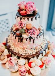 20 Trendy Drip Wedding Cakes That Make Your Dessert Table Totally Instagram Worthy Chocolate Drip Cake Cake Wedding Cakes