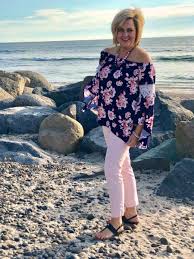 Florals And Pale Pink 50 Is Not Old Fashion Fashion Over 40 Fashion Clothes Women