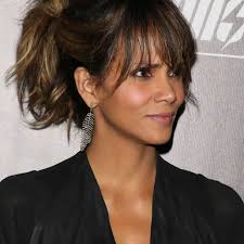 Side view of layered balayage messy bob haircut for thick hair. The 50 Best Short Hairstyles For Thick Hair
