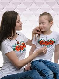 Весільні вишиті пари вишиті сукні з фатином святкові вишиті сукні більше в наявності в наших магазинах viber 0976624866. Parni Vishivanki Simejni Vishivanki Vzhe Vzhe