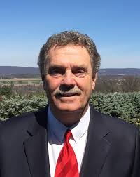 Clark Luis's Instagram, Twitter & Facebook