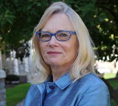 Lorna Farmer's Instagram, Twitter & Facebook