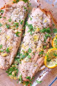 2 lingurite cu ulei de masline. Reteta De Peste La Cuptor PregÄƒteste O MasÄƒ RapidÄƒ Si SimplÄƒ Cu AceastÄƒ DelicioasÄƒ Reteta De Peste La Cuptor Baked Fish Butter Fish Recipe Baby Food Recipes