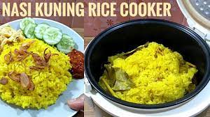 Bumbu nasi kuning jawa hanya menggunakan bahan bahan alami sederhana sehingga merupakan resep tradisional indonesia yang bukan saja enak tapi juga sehat karena semua bahan bahannya alami. Resep Nasi Kuning Rice Cooker Enak Banget Youtube