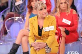 Gemma vanta circa 400mila followers. Uomini E Donne Over Tutto Su Gemma Galgani Eta Lavoro Teatro Matrimonio Ex Marito Donnapop