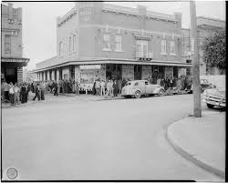 Auburn Nsw Exterior View Of The Auburn Hotel With Men Queuing Outside For The Six O Clock Swill 1952 Early Closing At 6 Sydney Hotel History Home History