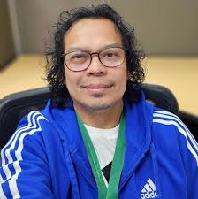 Is there a compatible trunk bag that locks in place in the rear part of the  rear rack?