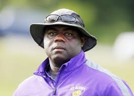 New coach Lev Holly wants Blount to find a way to win the big ones